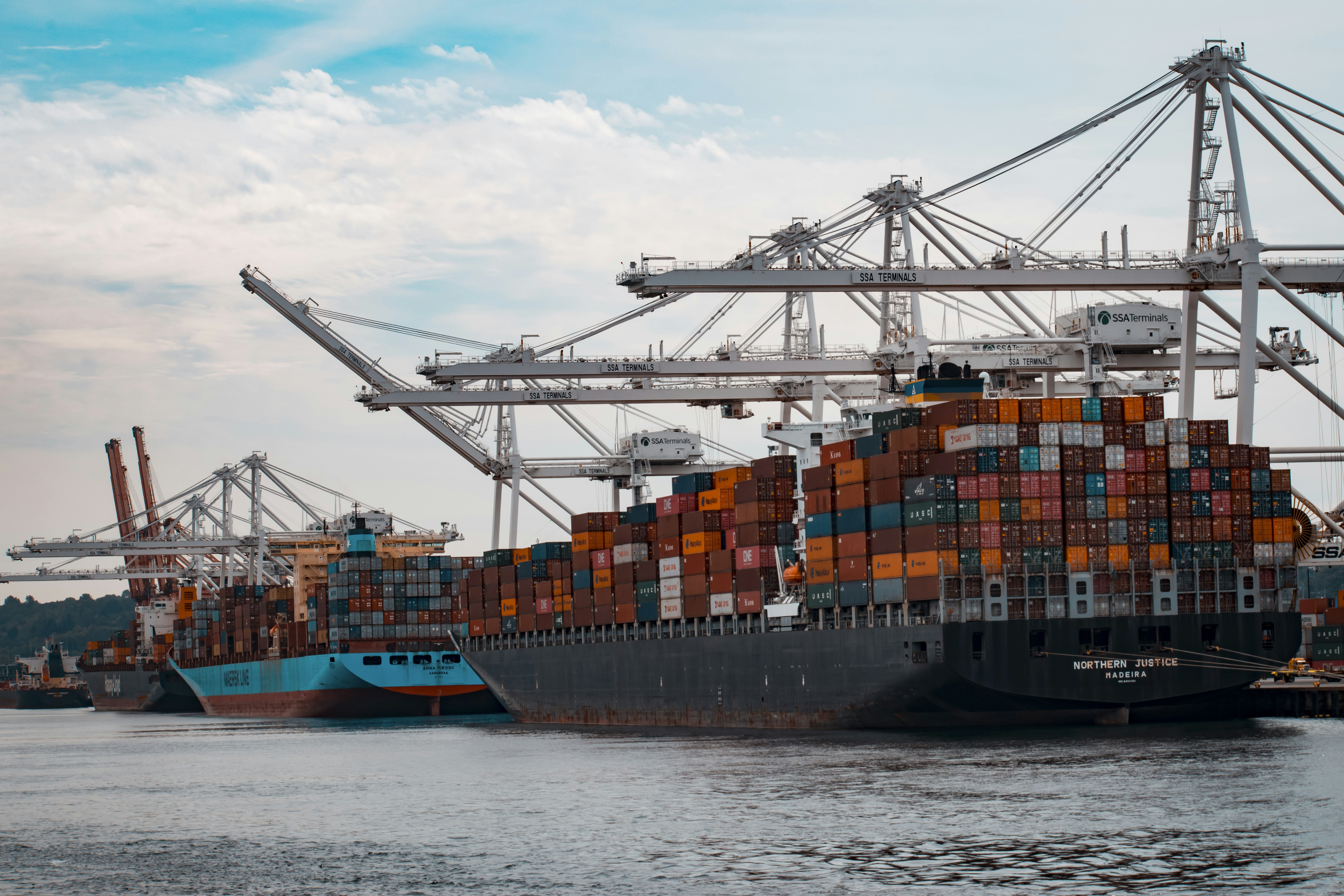 International Logistics & Sea Freight Services